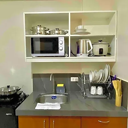Cozy Room 1 At The Heart Of Makati