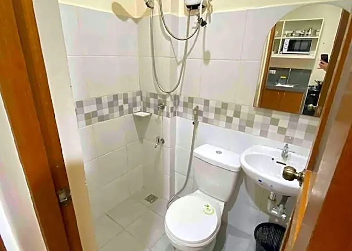 Cozy 1 At The Heart Of Makati 2*