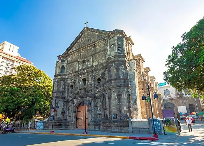 Hotel Cozy 1 At The Heart Of Makati Manila